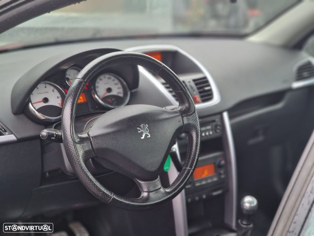 Peugeot 207 CC 1.6 - 10