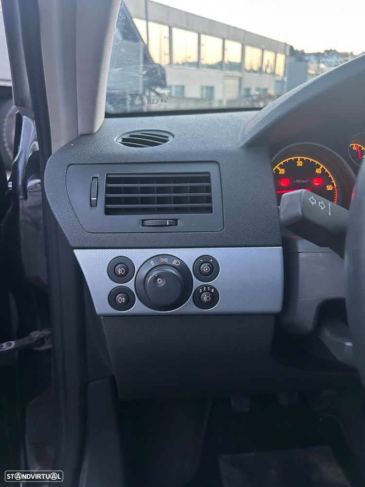 Opel Astra Caravan 1.9 CDTi Cosmo Plus - 5
