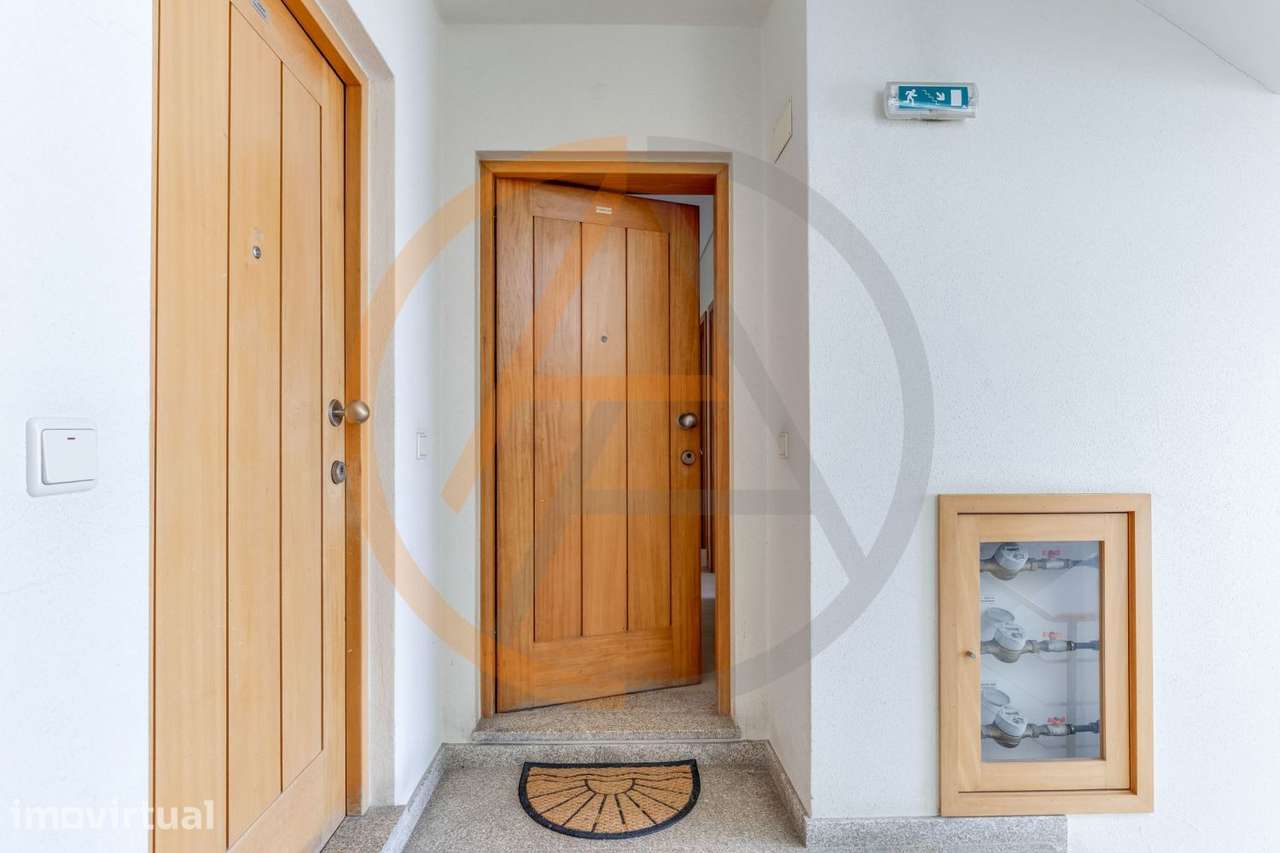 Apartamento T2 com Varanda e Garagem Box | Árvore - Grande imagem: 5/40