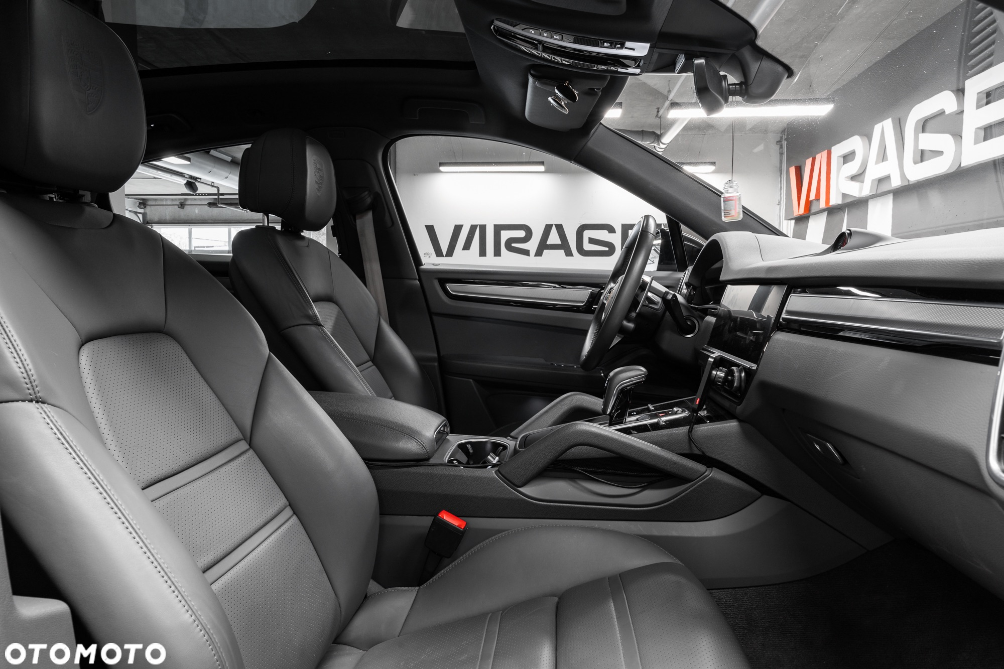 Porsche Cayenne Coupe Platinum Edition - 26