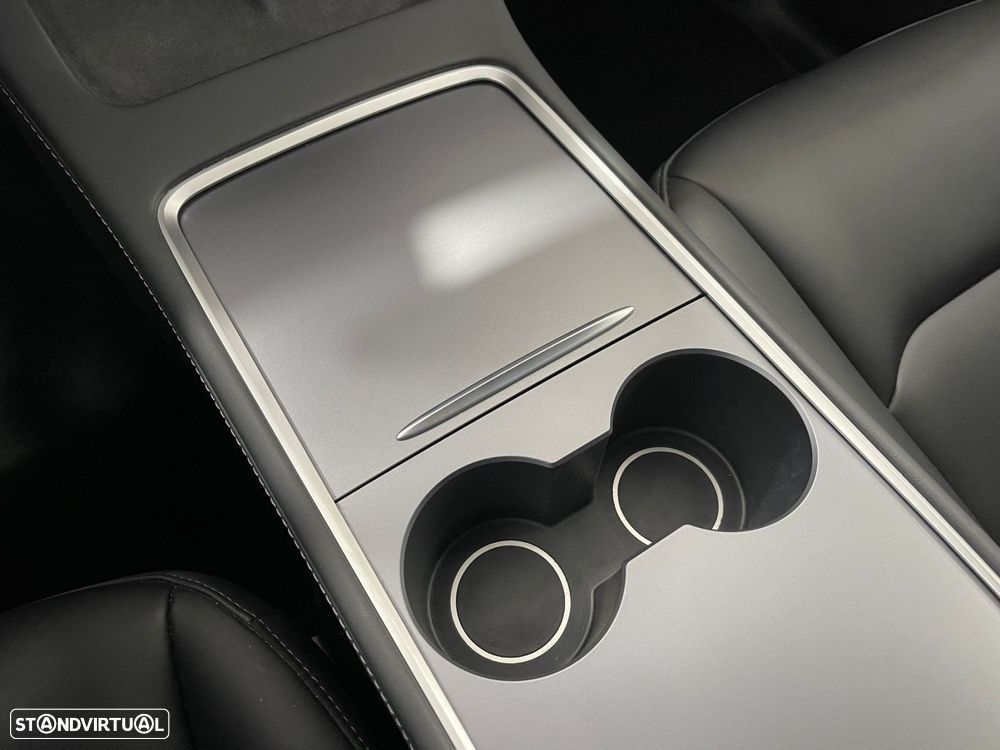 Tesla Model Y RWD - 41