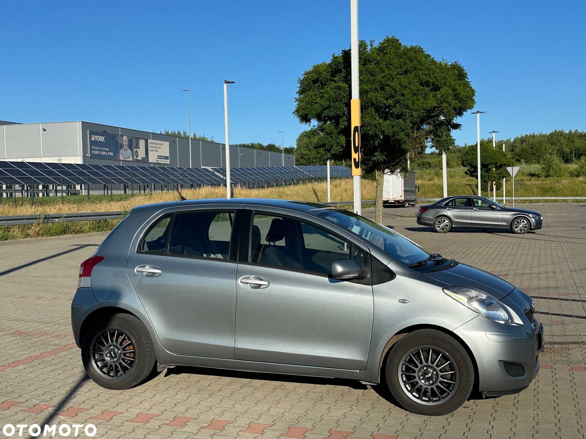 Toyota Yaris 1.33 Premium - 3