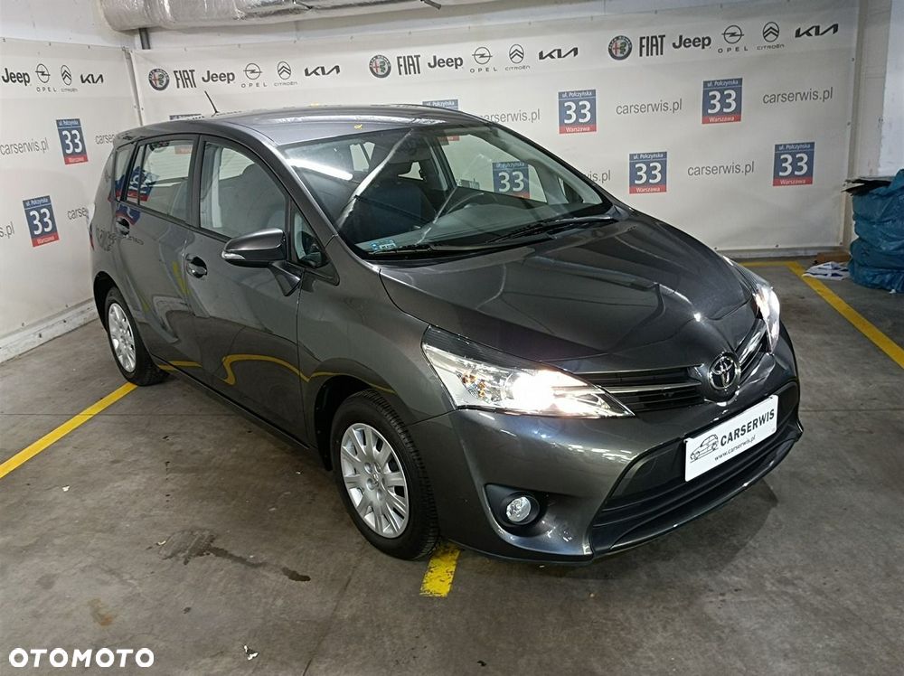 Toyota Verso - 5