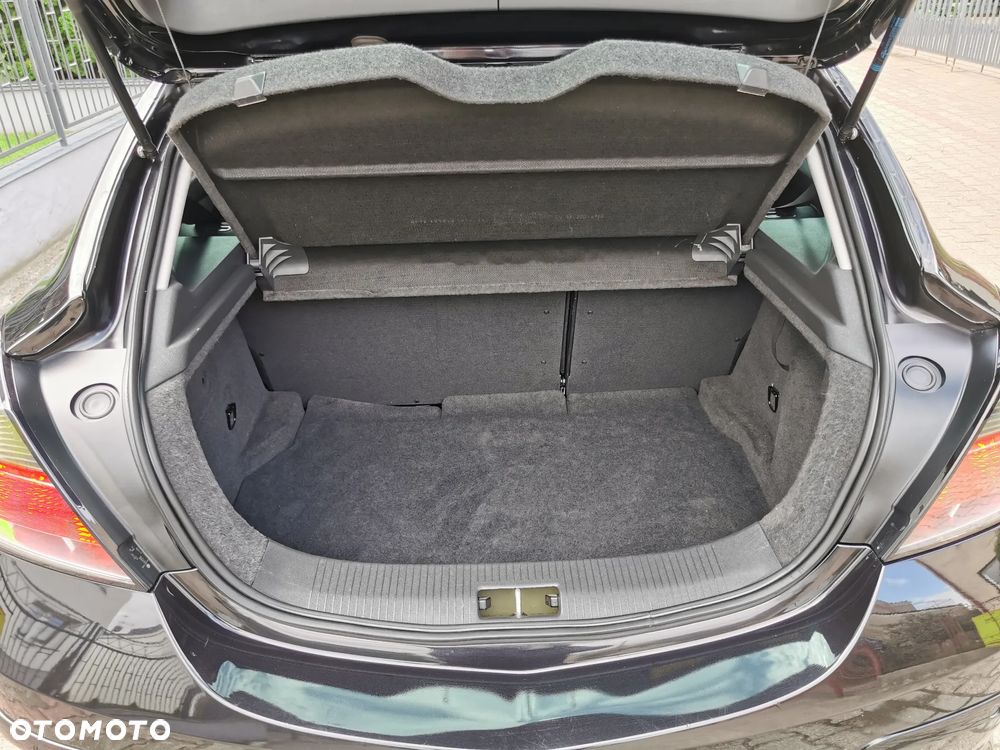 Opel Astra III GTC 1.8 Sport - 32