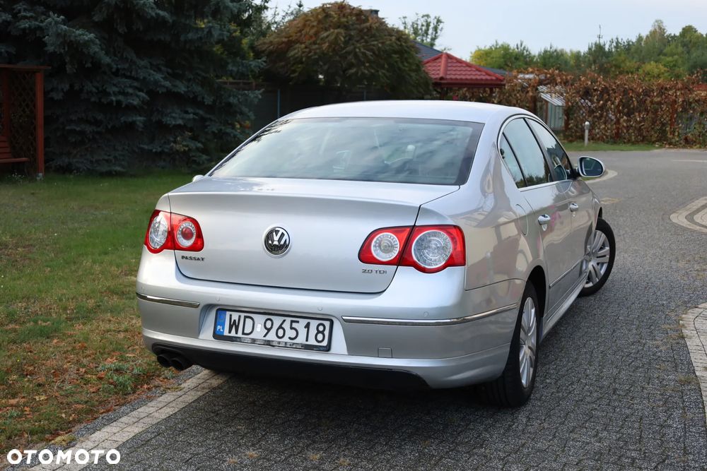 Volkswagen Passat 2.0 TDI DPF Highline - 3