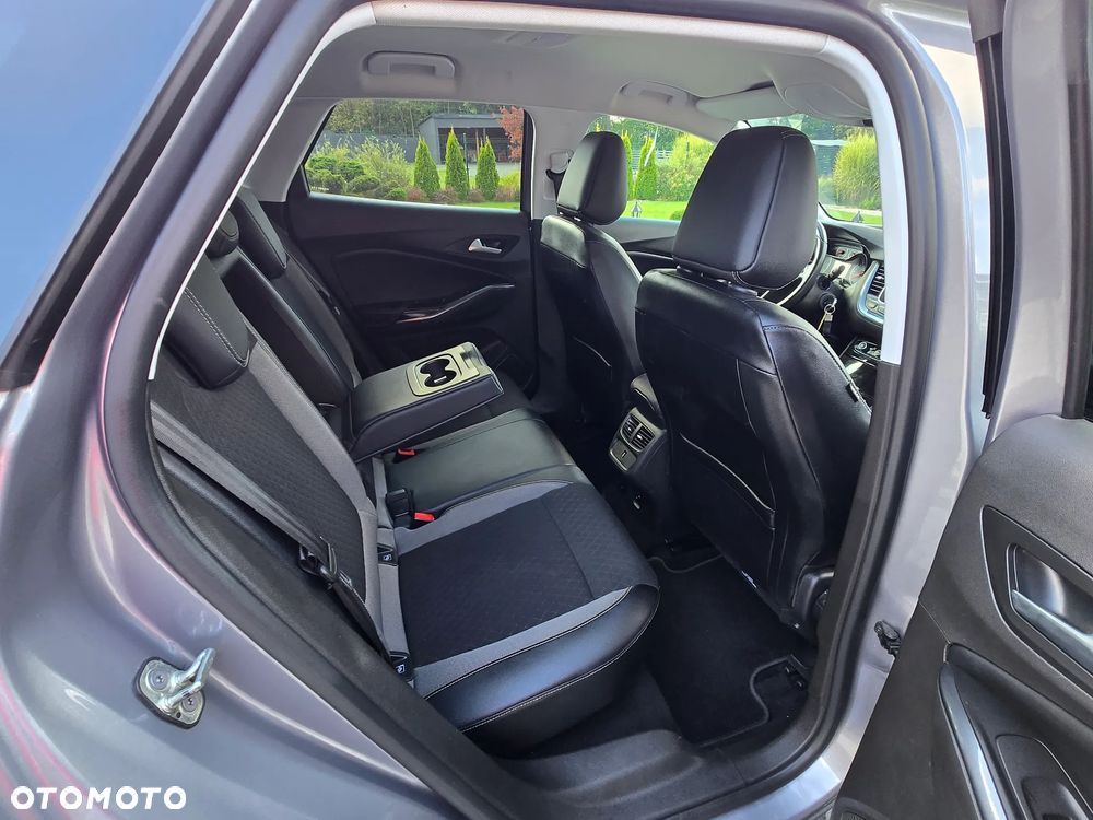 Opel Grandland X 1.2 T GPF Design Line S&S - 11