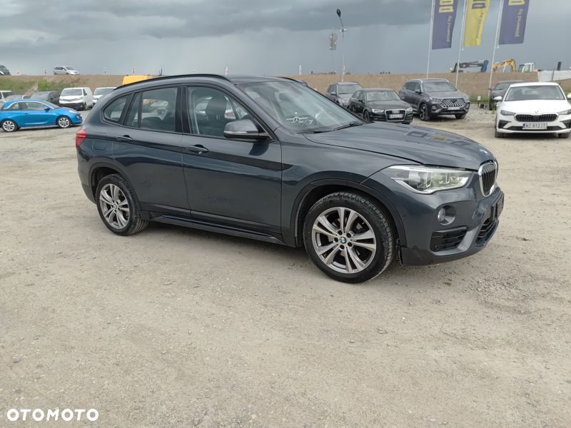 BMW X1 sDrive18i Advantage - 8