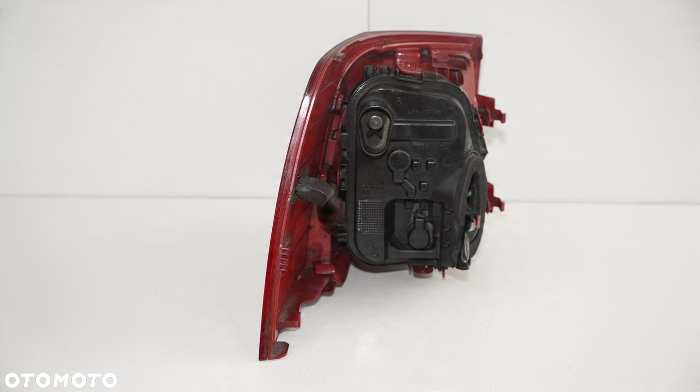 LAMPA PRAWY TYŁ TYLNA VW SHARAN MK2 10-16R - 4