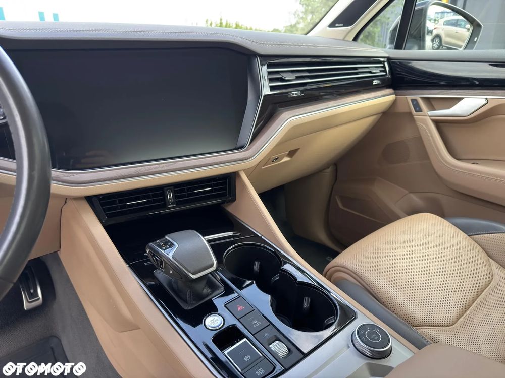 Volkswagen Touareg 3.0 V6 TDI SCR 4Mot - 28