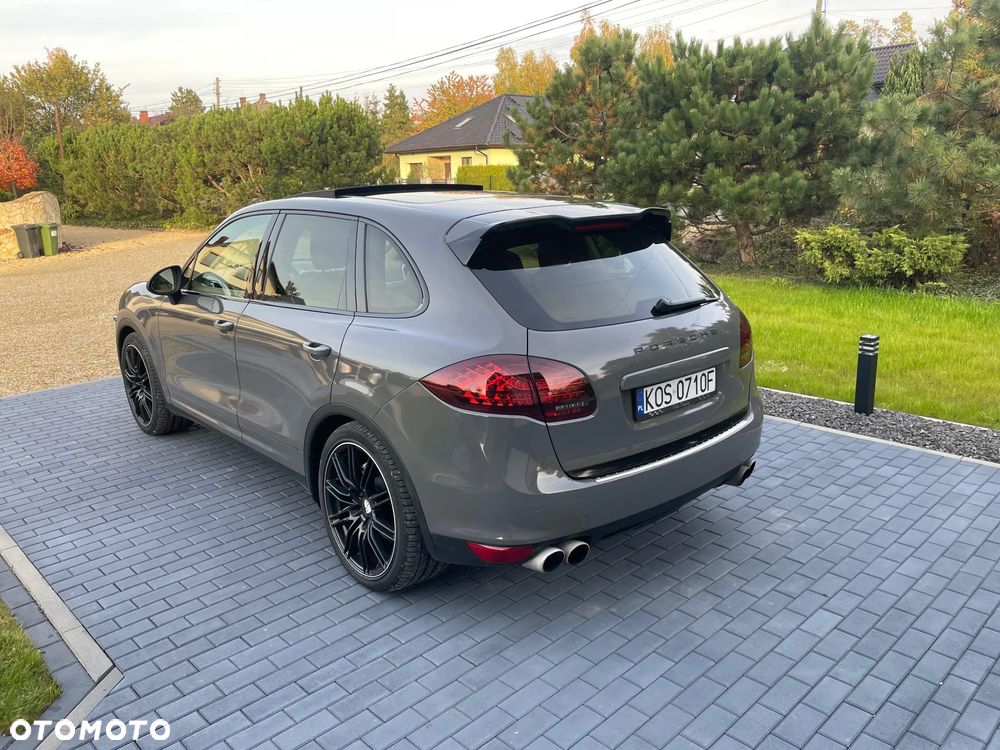 Porsche Cayenne S - 4