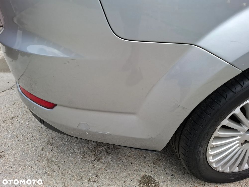 Ford Mondeo 1.8 TDCi Trend - 12