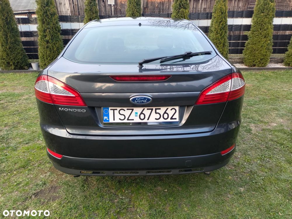 Ford Mondeo 2.5 Ghia - 16
