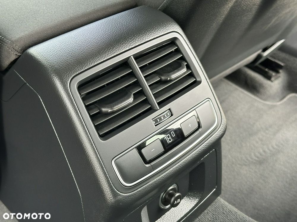 Audi A4 Avant 40 TFSI S tronic S line - 13