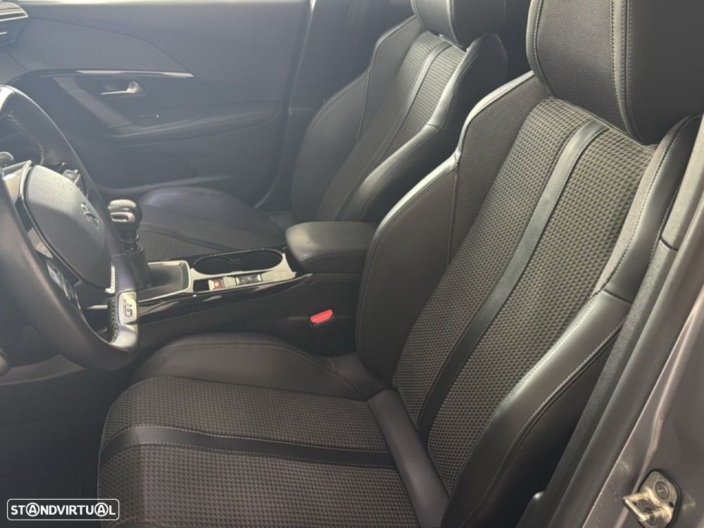 Peugeot 2008 1.2 PureTech GT - 9