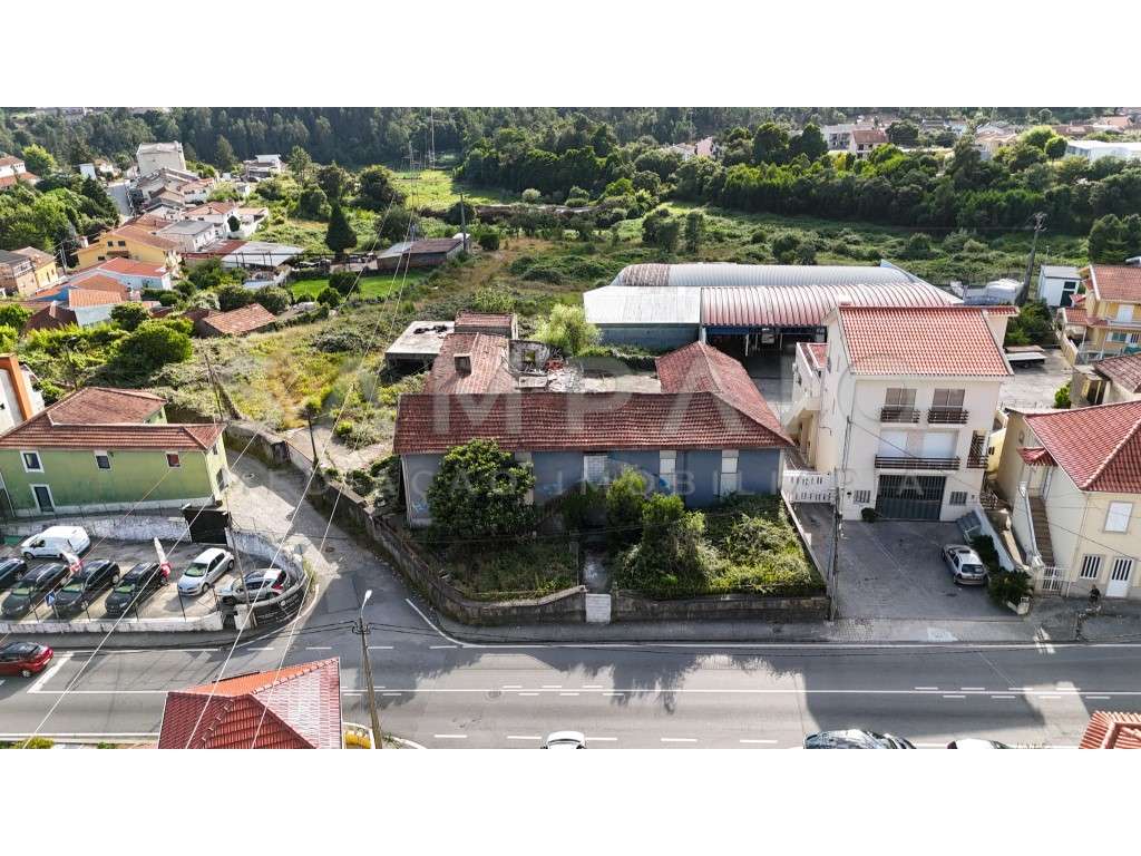 Moradia p/ recuperar - Rua de S. Pedro - C/ terreno! - Grande imagem: 2/22