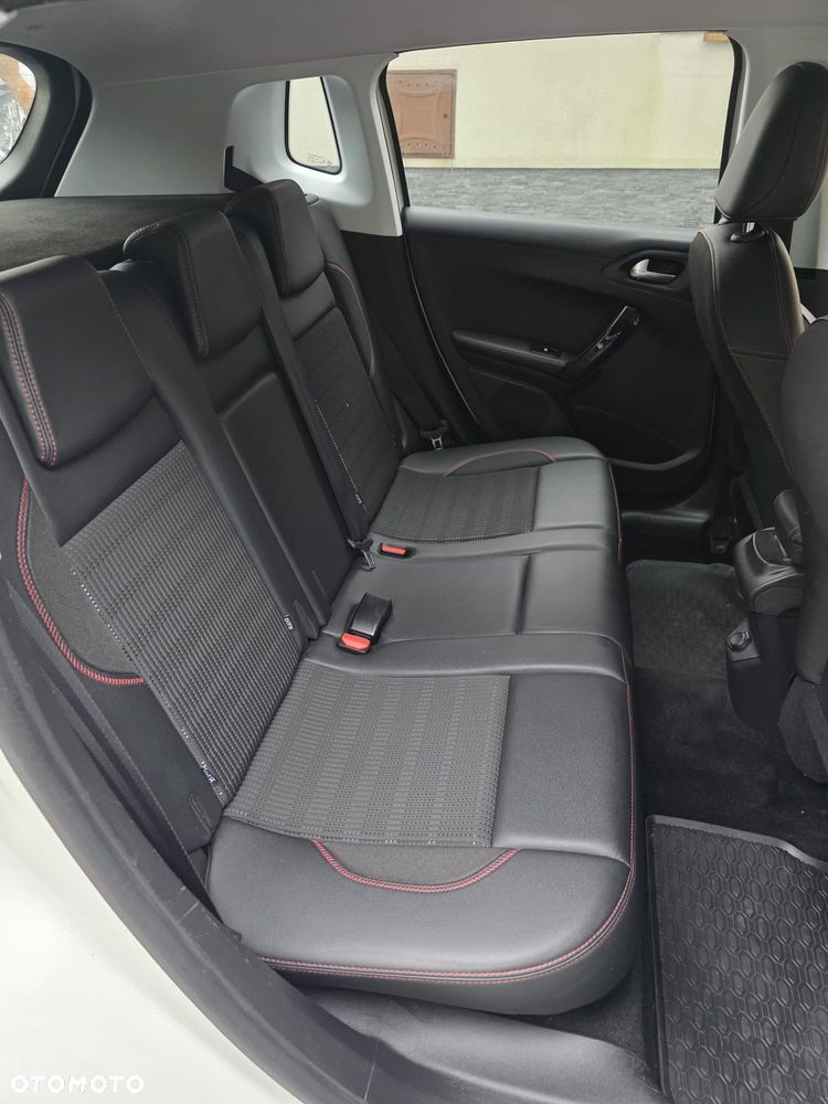Peugeot 2008 PureTech 110 Stop&Start GT-Line Edition - 13