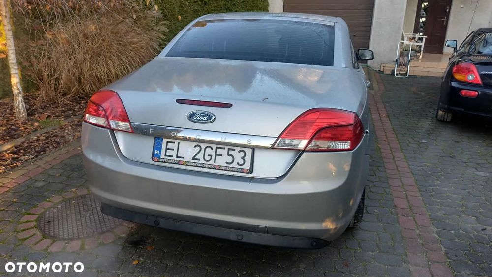 Ford Focus Coupe-Cabriolet 2.0 16V Titanium - 5