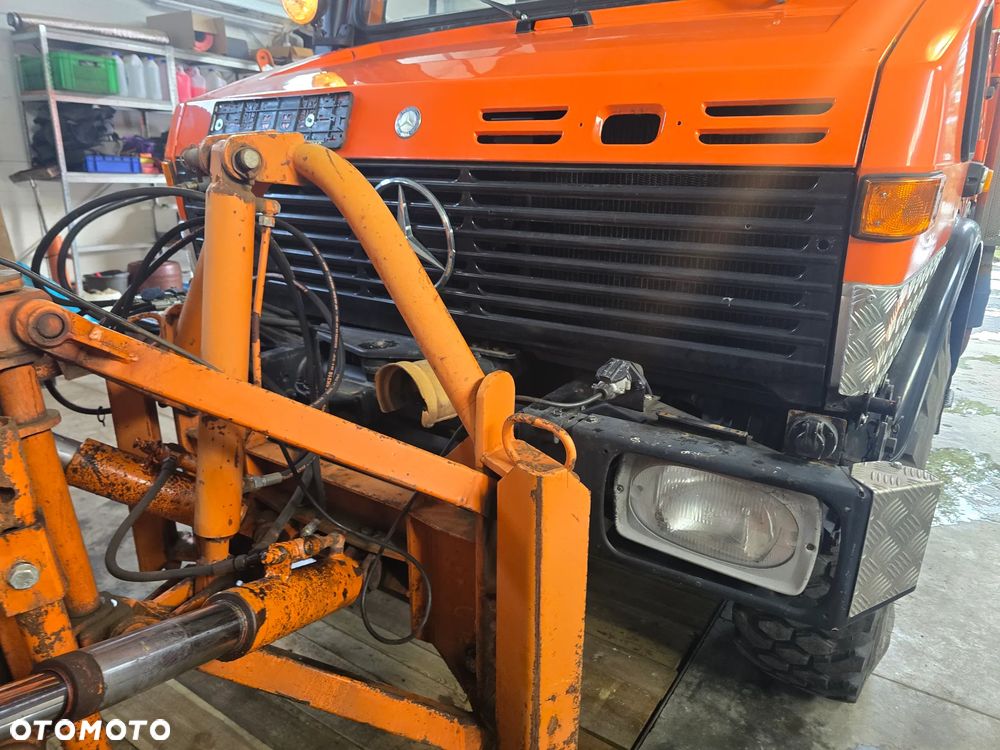 Unimog Mercedes Unimog U 1400 - 21