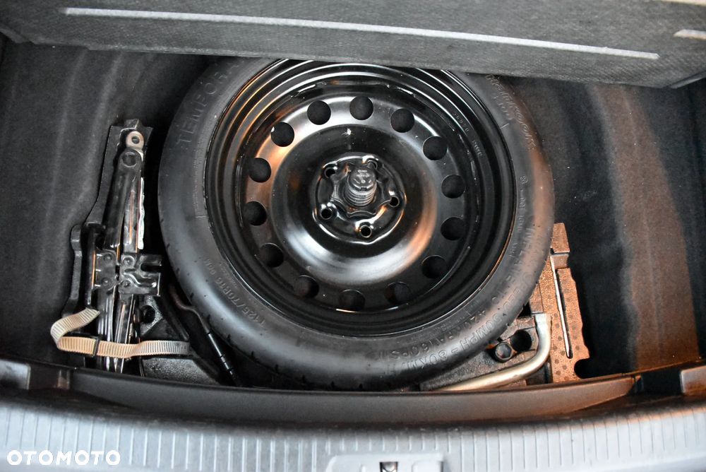 Volkswagen Golf 1.6 TDI BlueMotion Technology Cup - 34