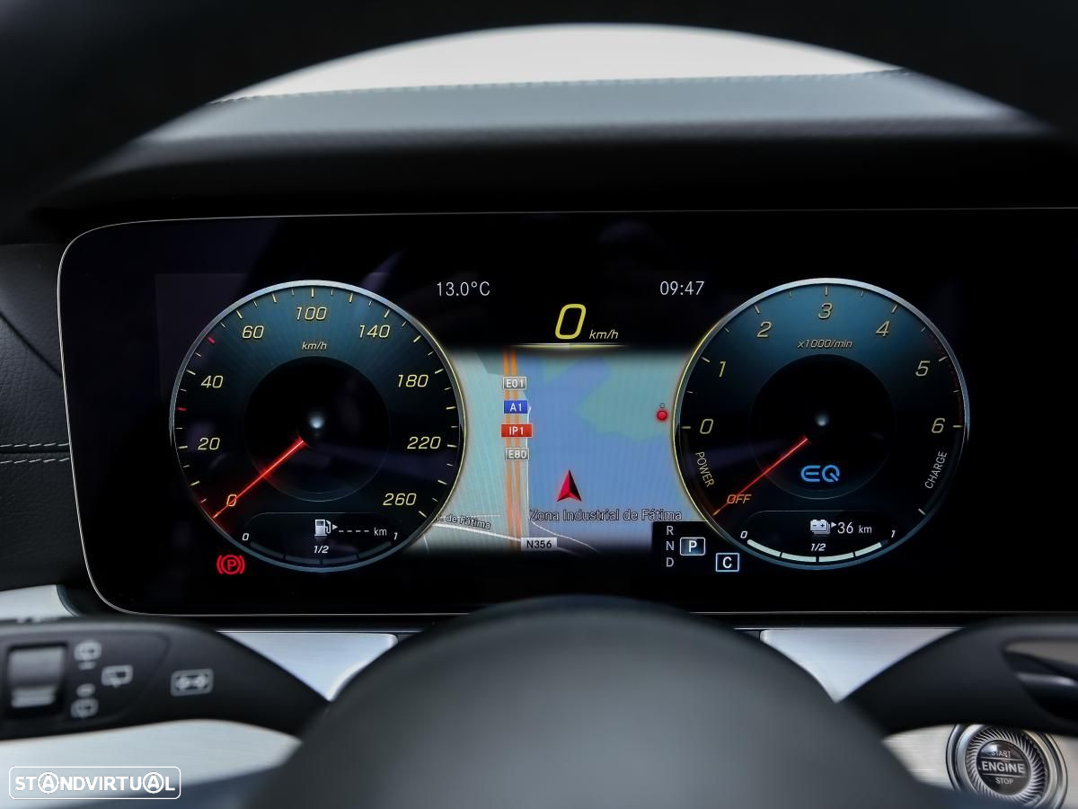 Mercedes-Benz E 300 de 4Matic T 9G-TRONIC AMG Line - 32