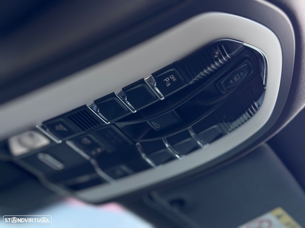 Porsche Cayenne - 21