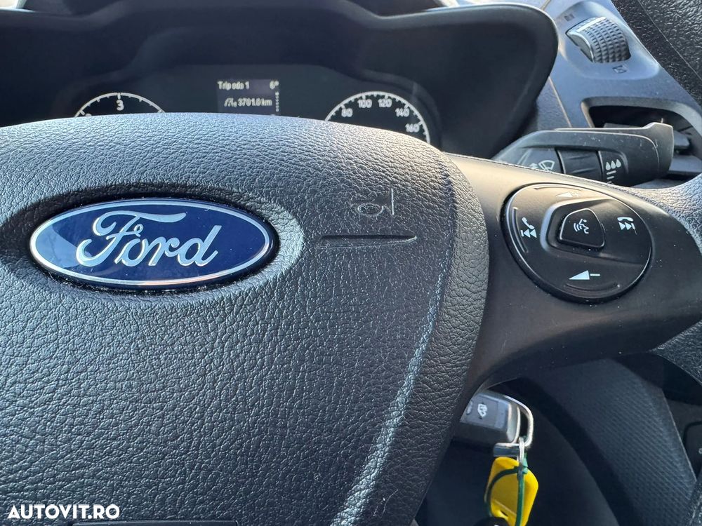 Ford TRANSIT CONNECT - 22