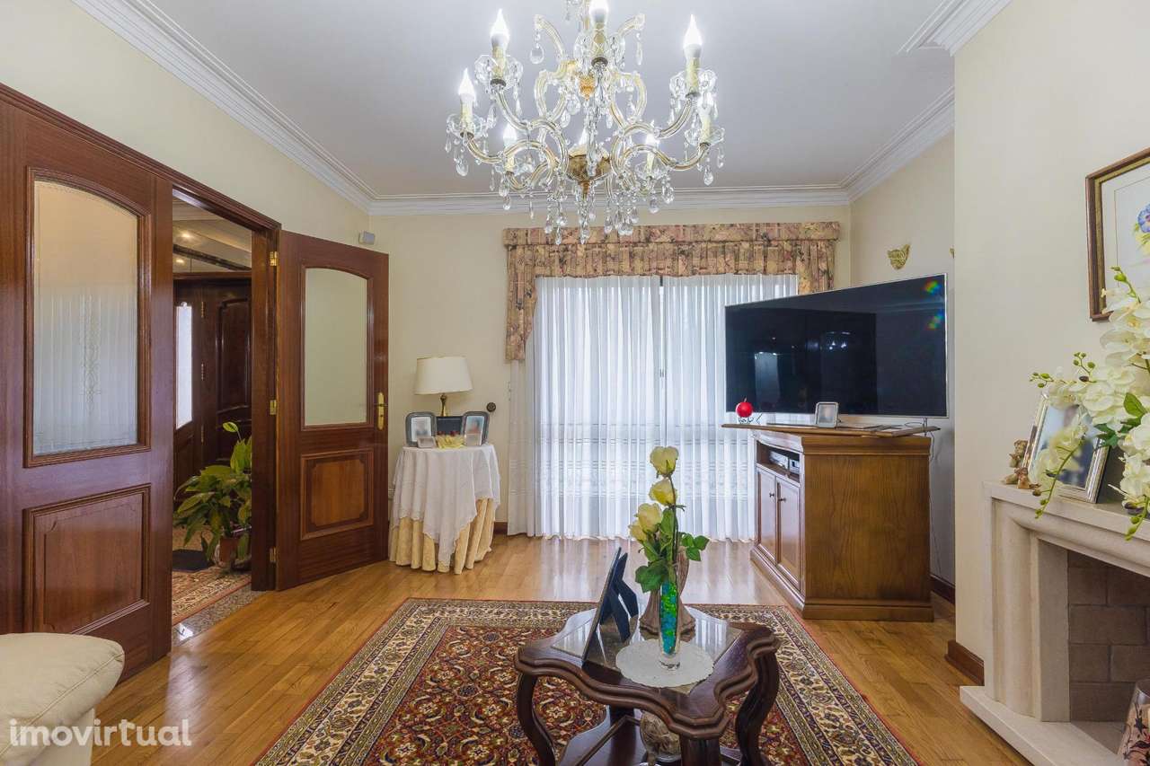 Moradia T4 exclusiva | Piscina| Zona Agrícola | Junto à Praia - Grande imagem: 4/60