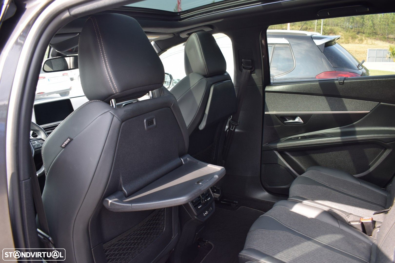 Peugeot 5008 1.5 BlueHDi GT Line EAT8 - 40