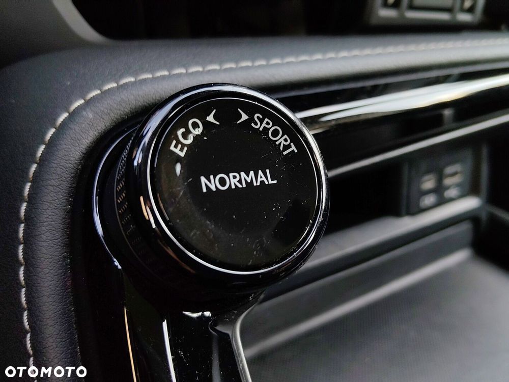 Lexus NX 350h Elegance 2WD - 22
