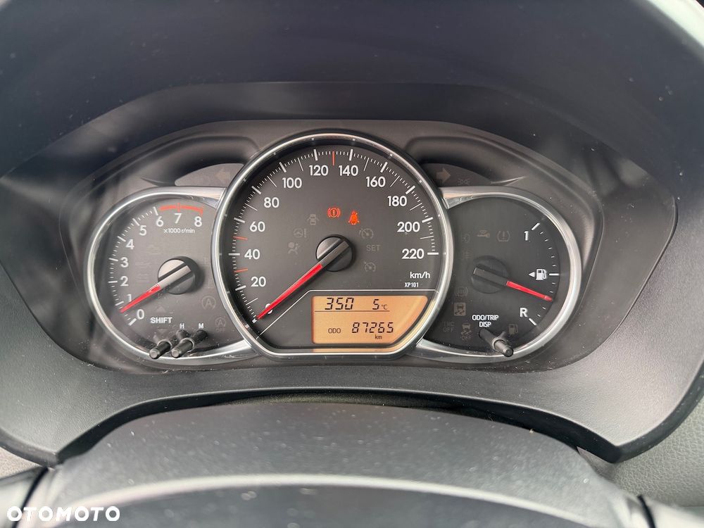 Toyota Yaris 1.33 Premium - 8