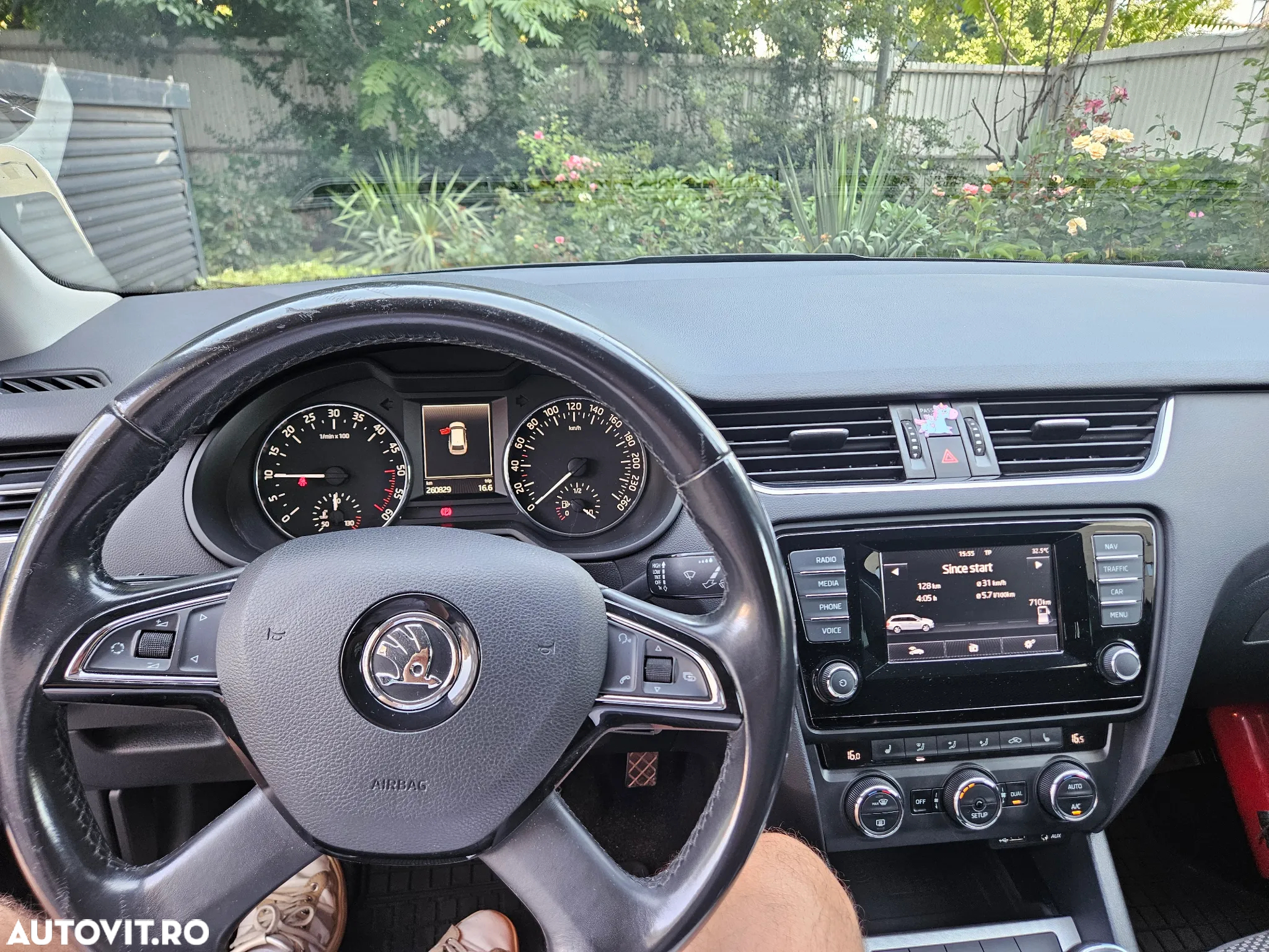 Skoda Octavia 1.6 TDI AMBITION - 10