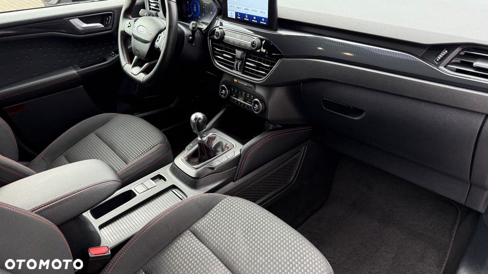Ford Kuga 2.0 EcoBlue Hybrid ST-LINE - 21
