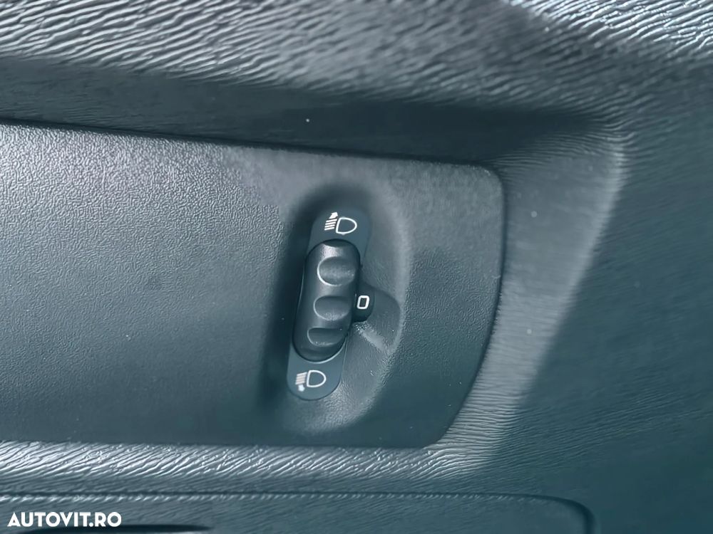 Renault Kangoo Rapid Maxi dCi 90 Extra - 28