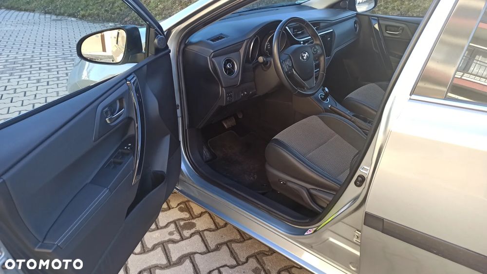 Toyota Auris - 8