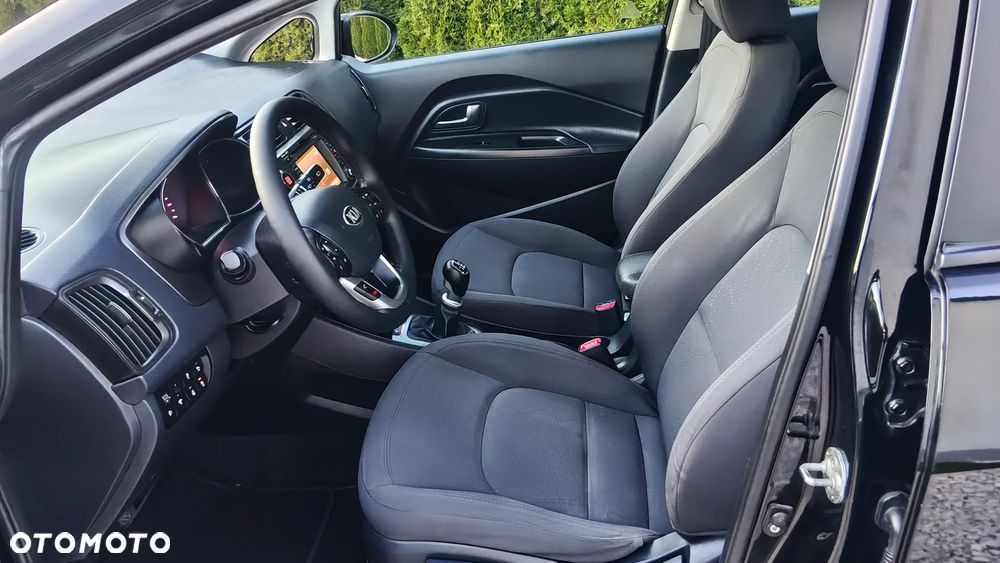 Kia Rio - 34