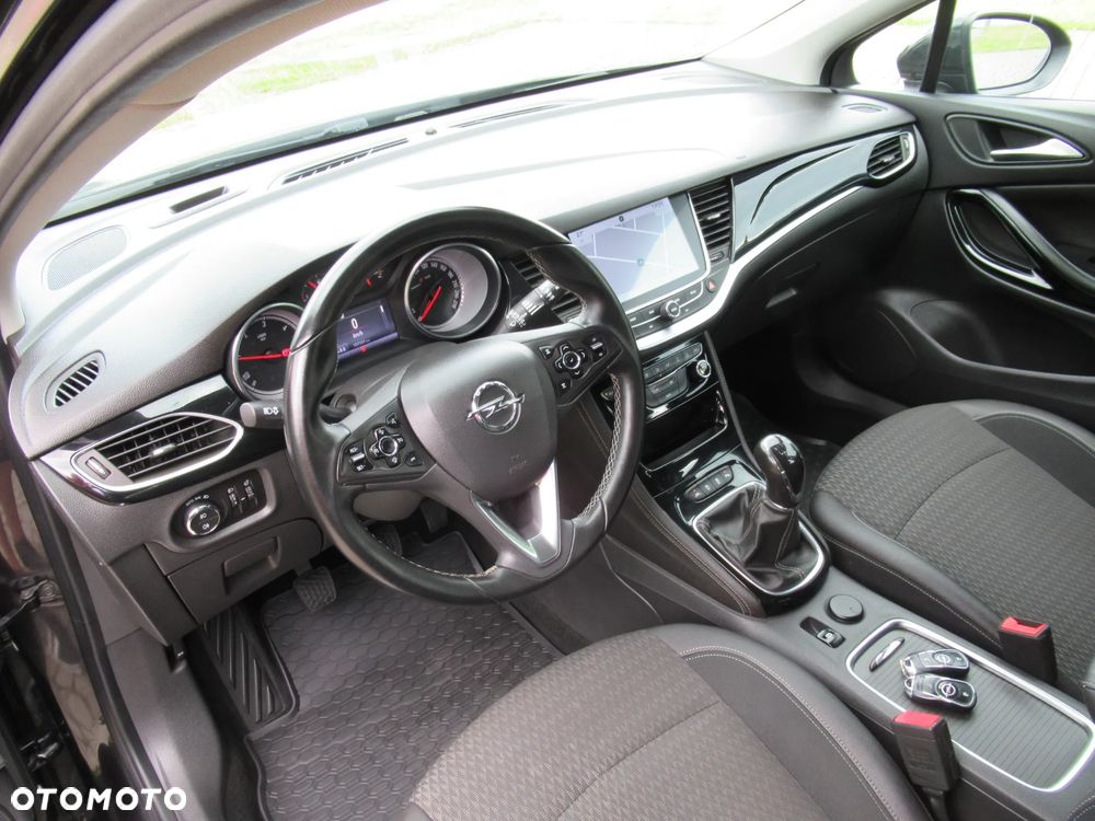 Opel Astra 1.6 D (CDTI) Start/Stop Innovation - 11