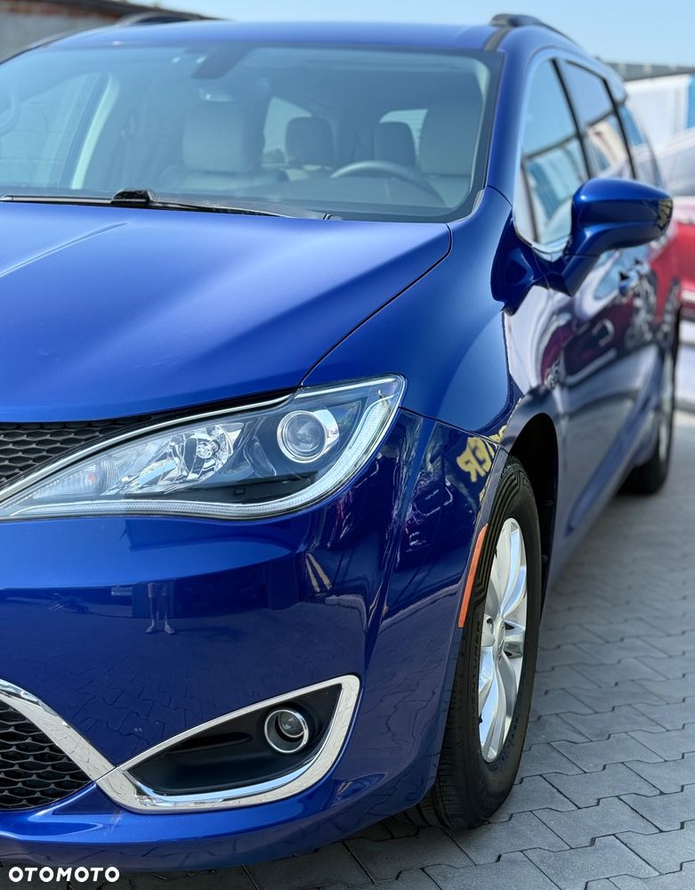 Chrysler Pacifica - 7