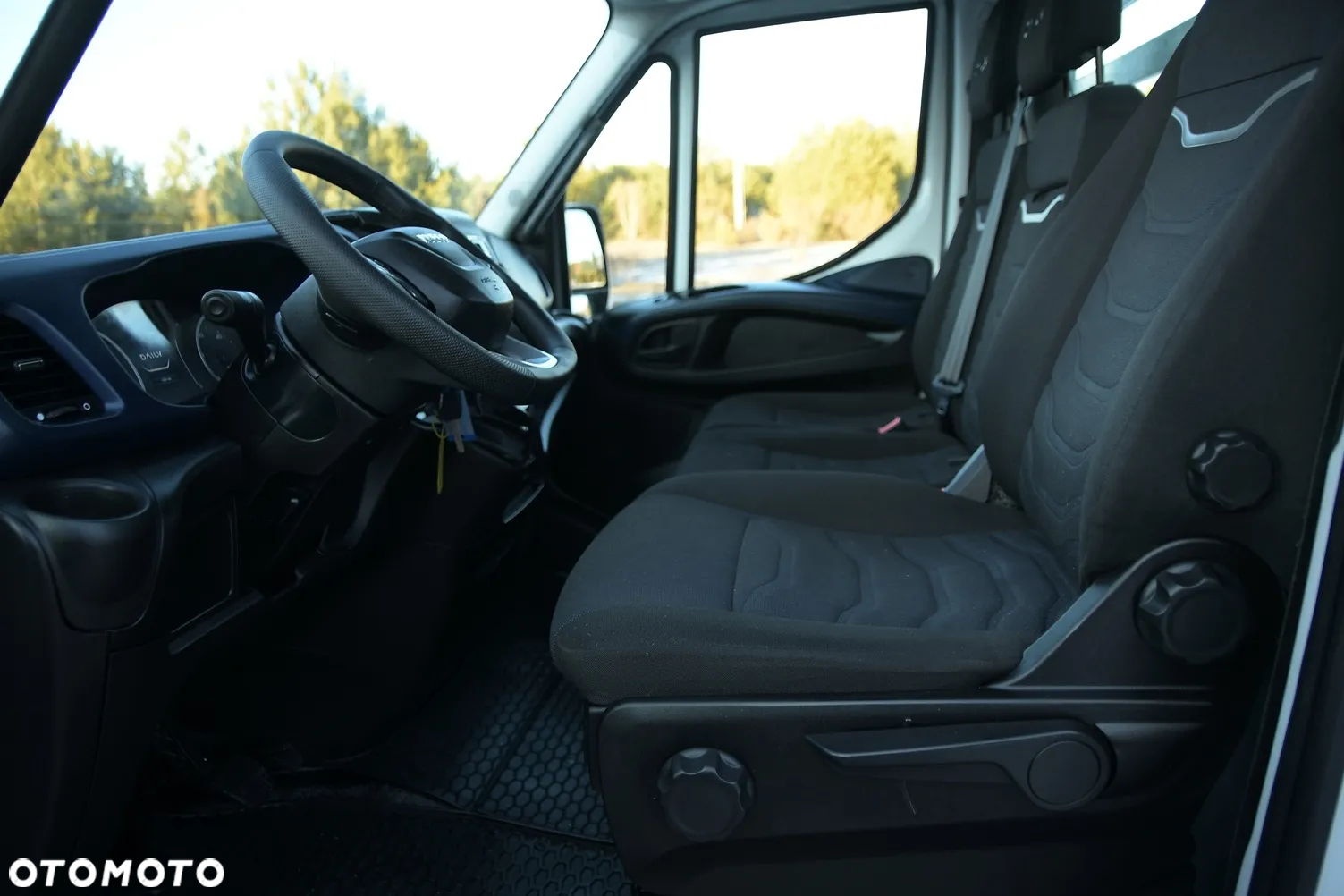 Iveco DAILY 35-180 3.0 Diesel 180KM * SKRZYNIA * HiMATIC * FULL BOGATE! * IDEALNY STAN! - 28