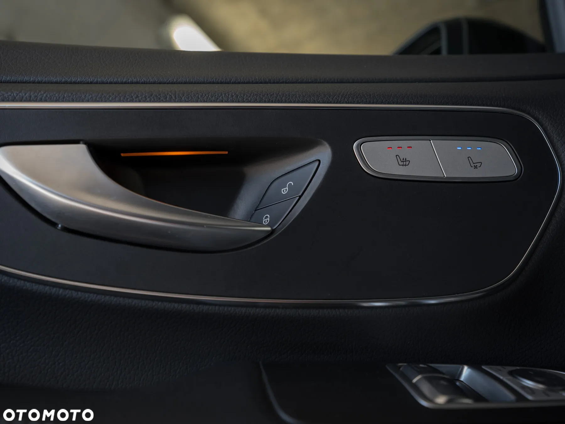 Mercedes-Benz Klasa V 300 d 4-Matic Exclusive 9G-Tronic (d³ugi) - 21