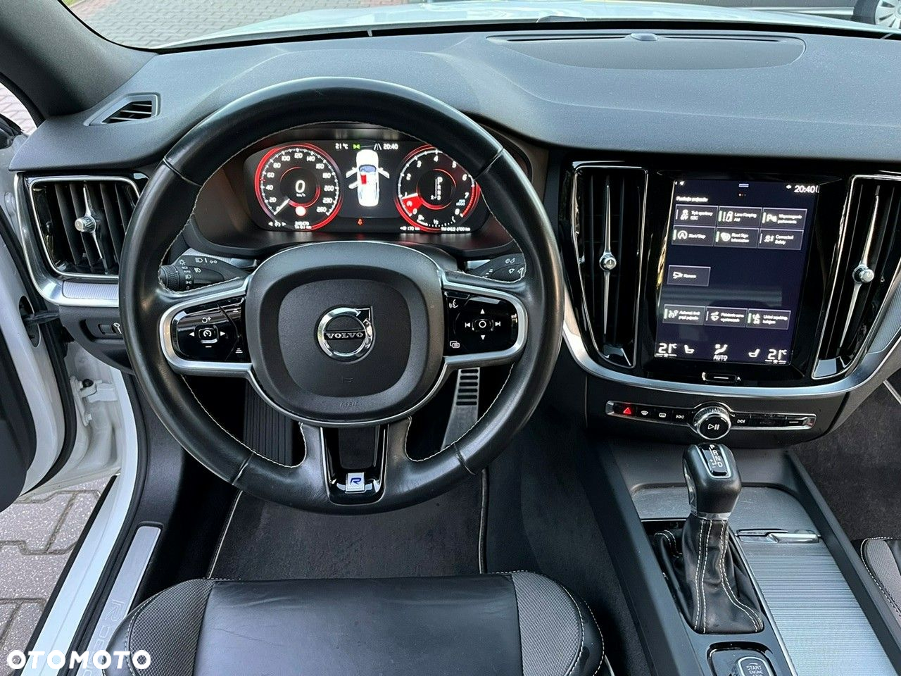 Volvo S60 T4 R-Design - 18
