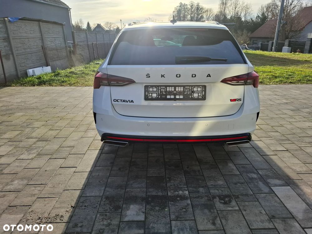 Skoda Octavia 2.0 TDI DSG RS - 6