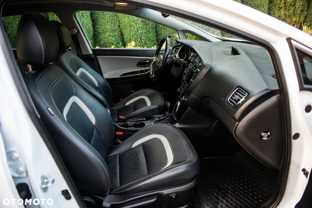 Kia Ceed 1.6 GDI DCT Platinum Edition - 38