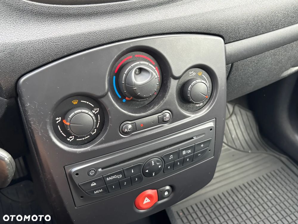 Renault Clio 1.2 16V 75 Dynamique - 19