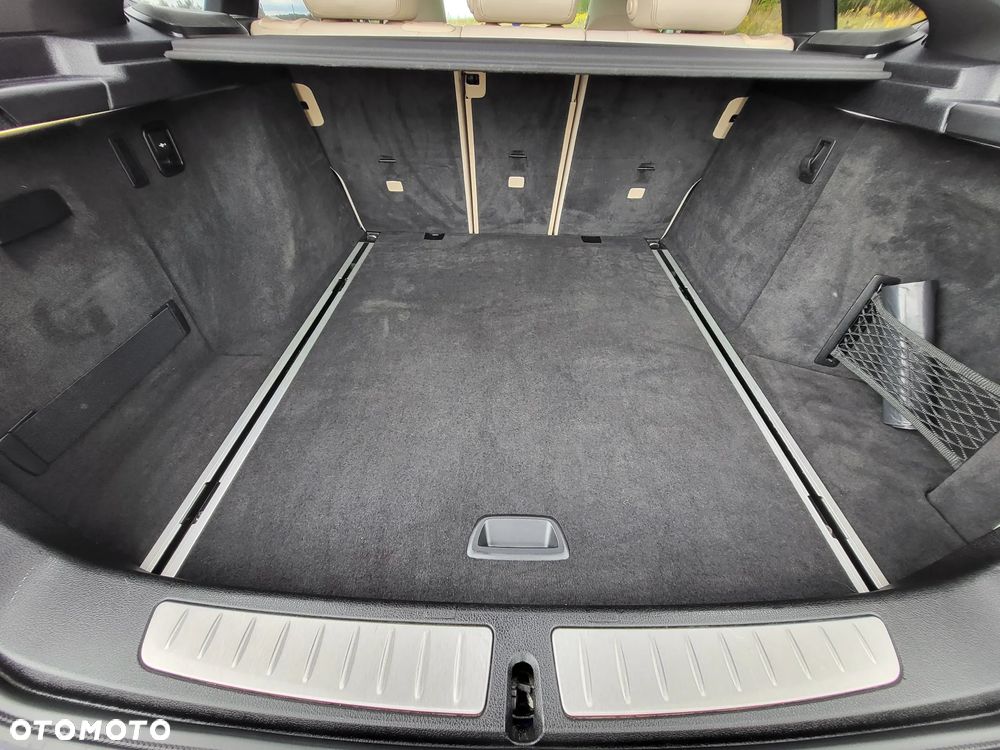 BMW Seria 3 328i Touring xDrive Sport-Aut Luxury Line - 32