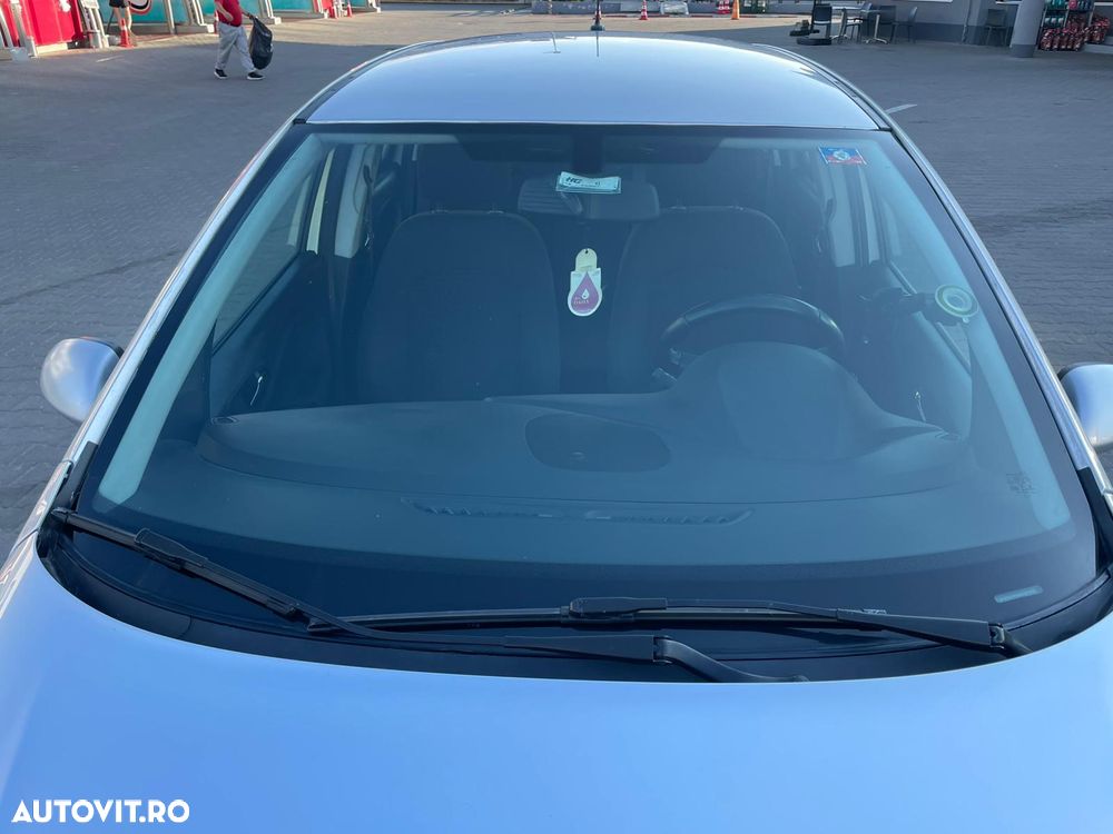 Opel Corsa 1.4 ECOTEC Aut. Enjoy - 2