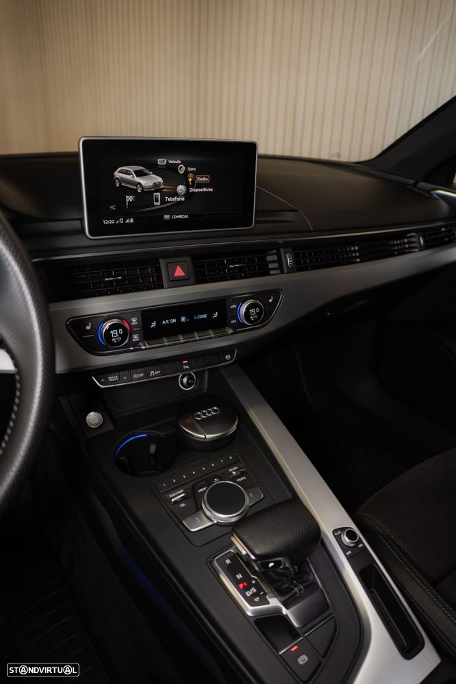 Audi A4 Avant 2.0 TDI S-line S tronic - 56
