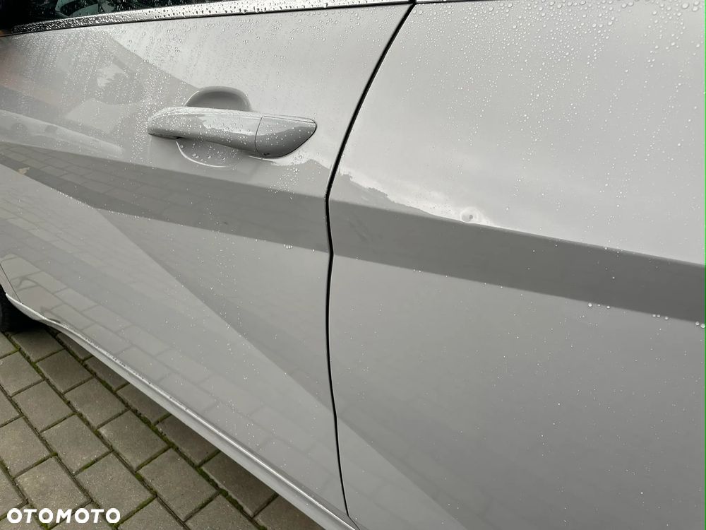 Hyundai Elantra 1.6 Modern CVT - 17