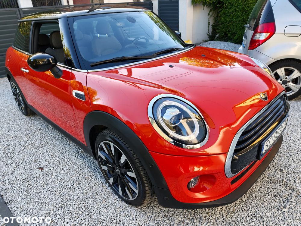 MINI Cooper Essential Trim - 25