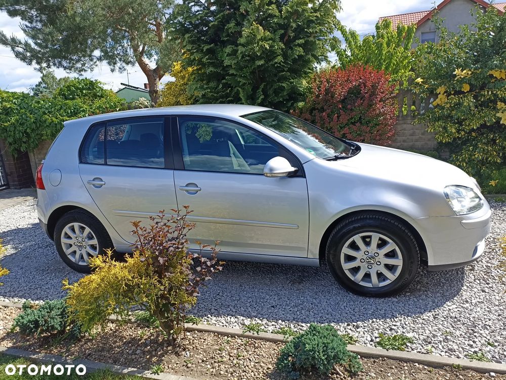 Volkswagen Golf - 5