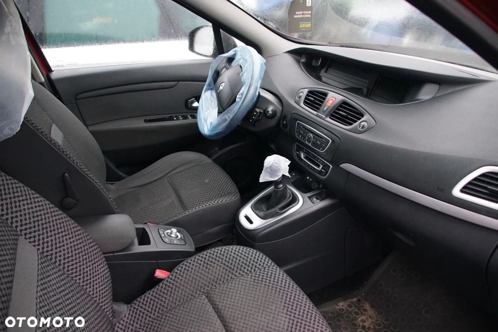 Auto na części - Renault Megane Scenic III 1.4 TCE 130 KM H4JA700 TENNJ 2011R Silnik Skrzynia Drzwi Klapa Zderzak Lampa Szyba Lusterko Klamka Deska Kokpit Sterownik Moduł Czujnik Licznik Wyświetlacz Kierownica Panel - 14